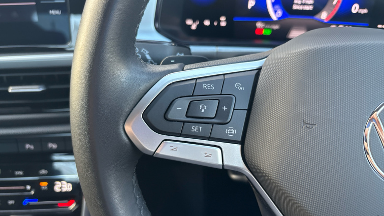 Volkswagen T-Roc 1.5 TSI Life 5dr DSG Petrol Hatchback